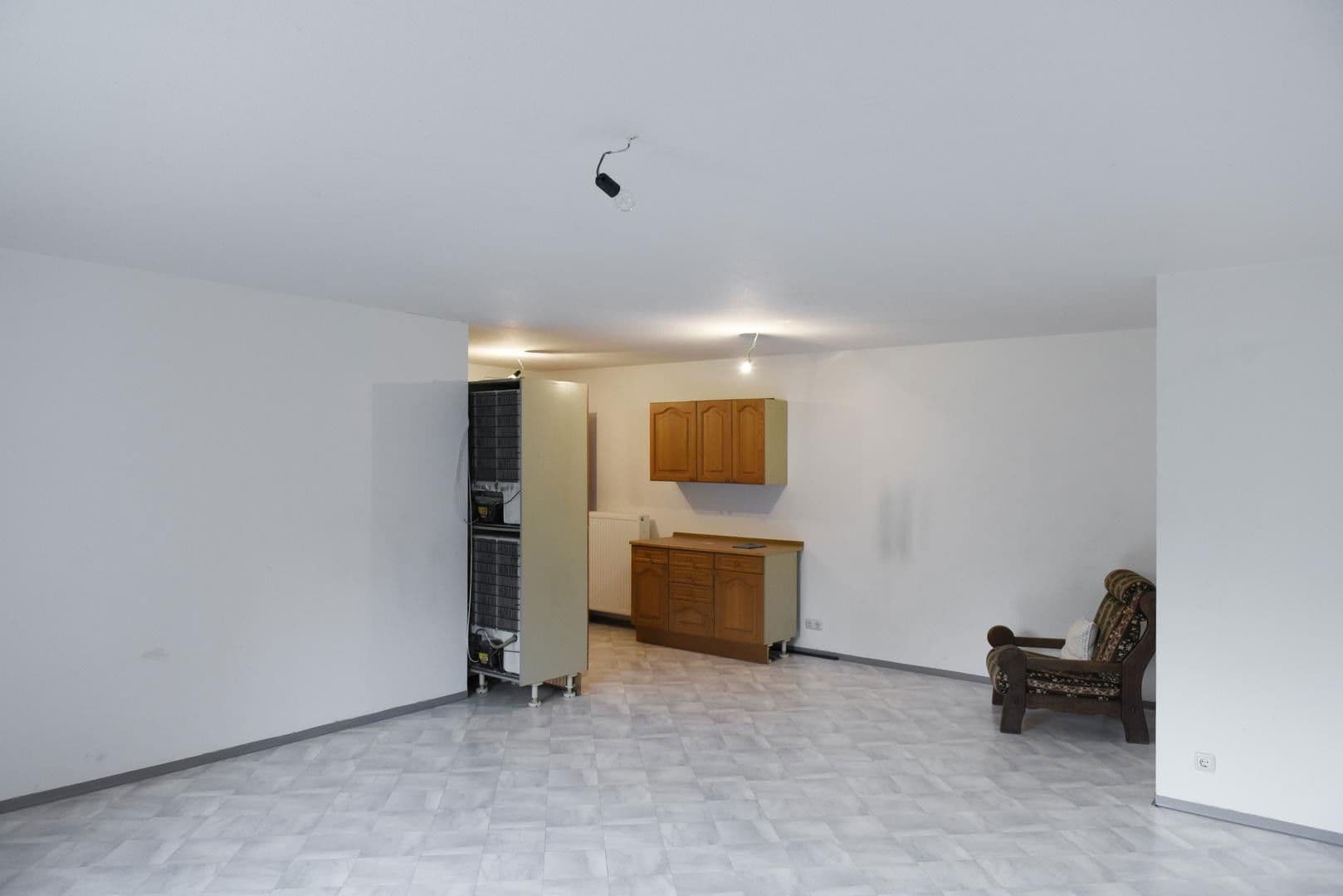 Prodej domu 189 m², pozemek 780 m², Adelsdorf, Bavorsko Prodej domu 189 m², pozemek 780 m², Adelsdorf, Bavorsko