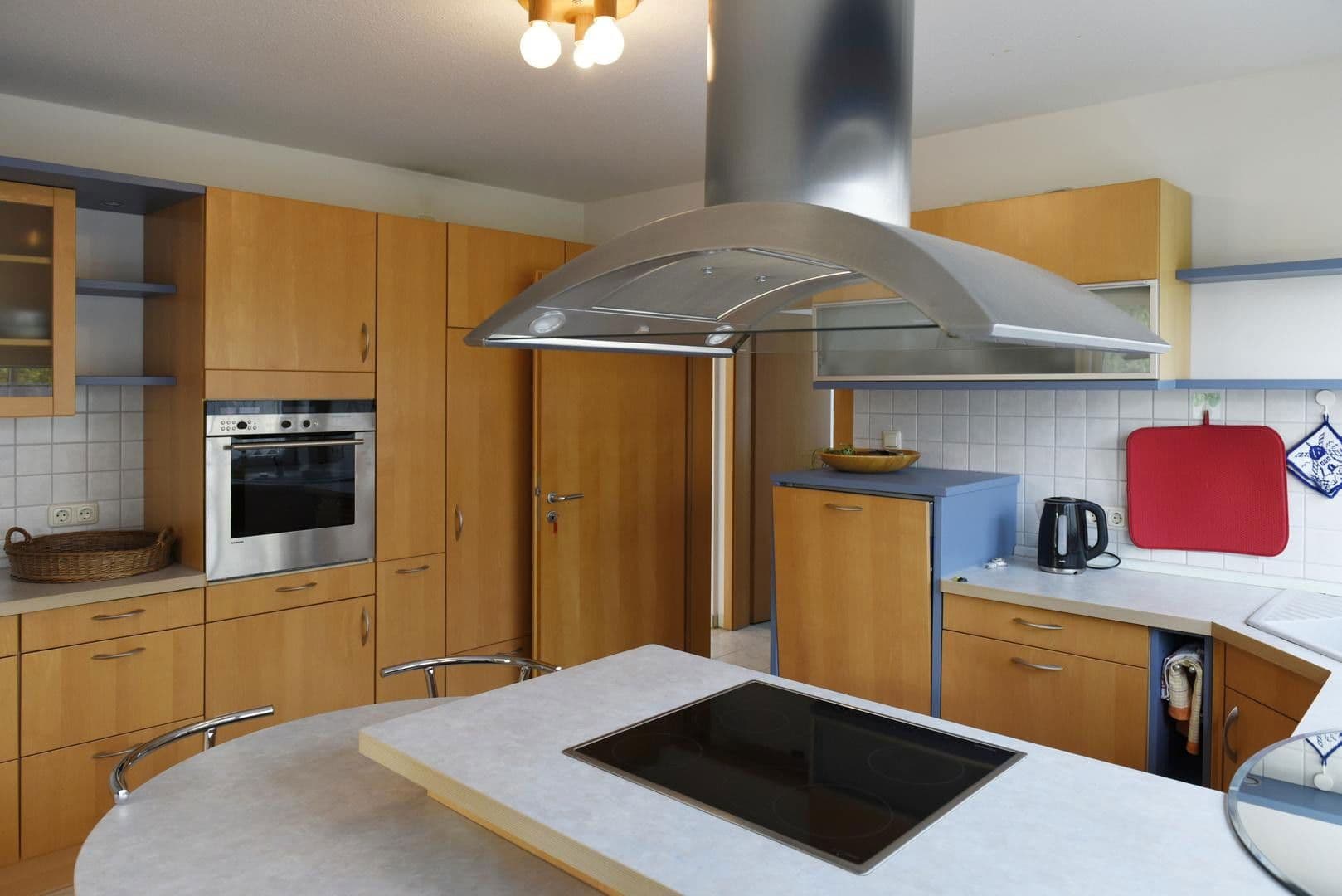 Prodej domu 189 m², pozemek 780 m², Adelsdorf, Bavorsko Prodej domu 189 m², pozemek 780 m², Adelsdorf, Bavorsko