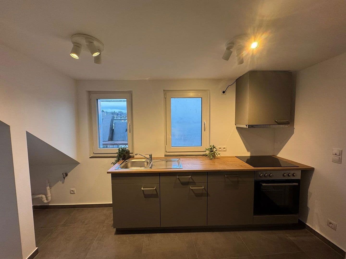 Pronájem bytu 1+kk 50 m², Burgfrieden 20, Mayen, Porýní-Falc Pronájem bytu 1+kk 50 m², Burgfrieden 20, Mayen, Porýní-Falc