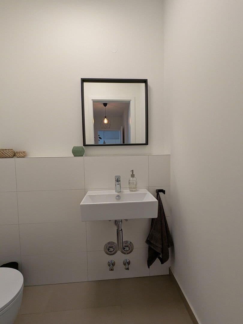 Prodej bytu 4+1 108 m², Odinstraße 23, Berlin, Berlín Prodej bytu 4+1 108 m², Odinstraße 23, Berlin, Berlín