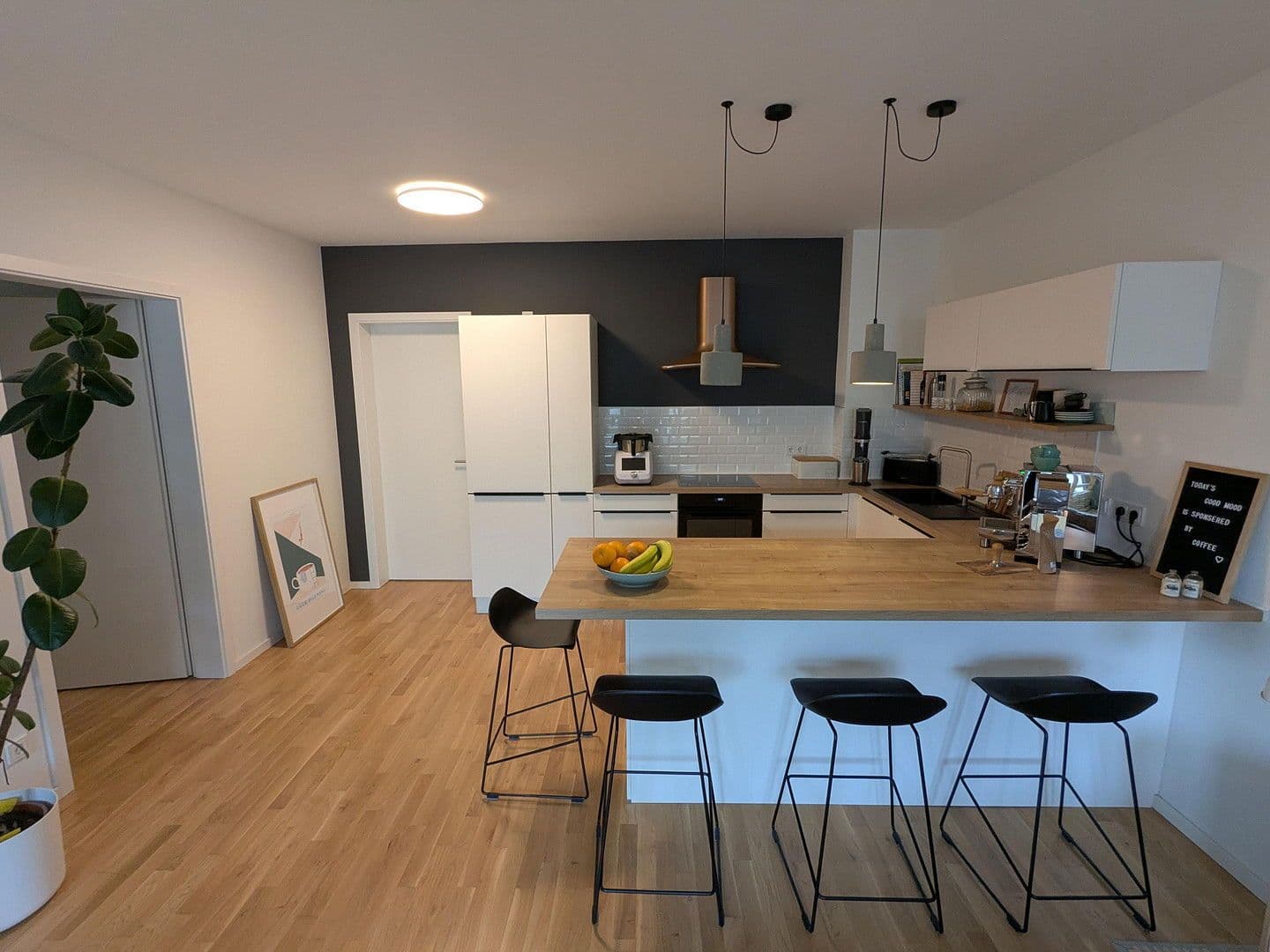 Prodej bytu 4+1 108 m², Odinstraße 23, Berlin, Berlín Prodej bytu 4+1 108 m², Odinstraße 23, Berlin, Berlín