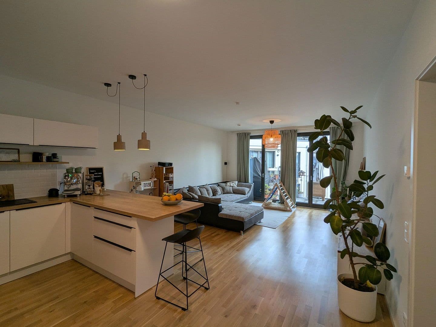 Prodej bytu 4+1 108 m², Odinstraße 23, Berlin, Berlín Prodej bytu 4+1 108 m², Odinstraße 23, Berlin, Berlín