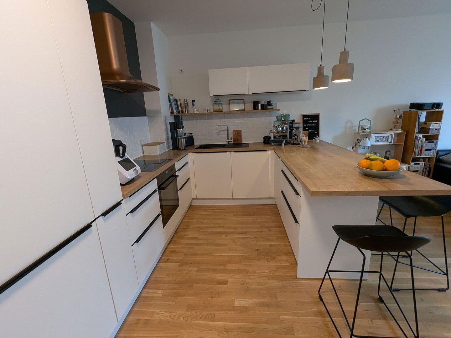 Prodej bytu 4+1 108 m², Odinstraße 23, Berlin, Berlín Prodej bytu 4+1 108 m², Odinstraße 23, Berlin, Berlín