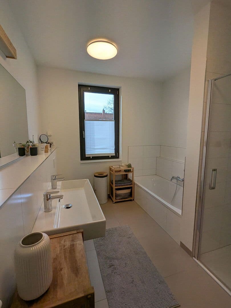 Prodej bytu 4+1 108 m², Odinstraße 23, Berlin, Berlín Prodej bytu 4+1 108 m², Odinstraße 23, Berlin, Berlín