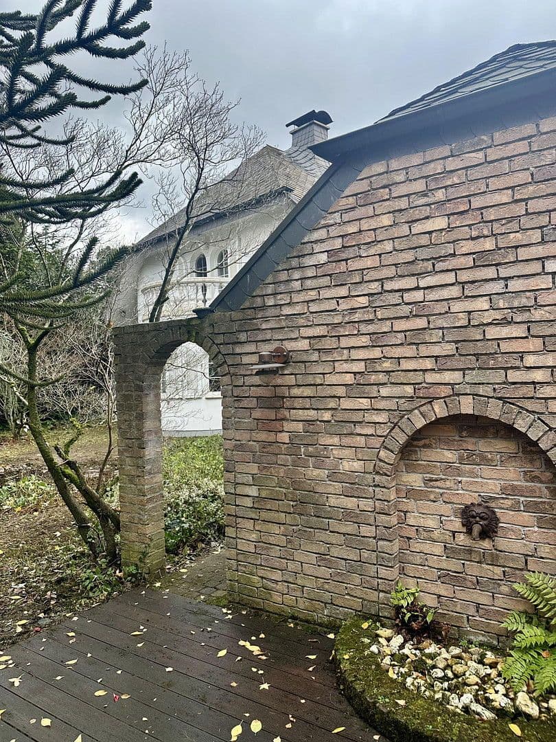 Prodej domu 190 m², pozemek 730 m², Langenfeld (Rheinland), Severní Porýní-Vestfálsko Prodej domu 190 m², pozemek 730 m², Langenfeld (Rheinland), Severní Porýní-Vestfálsko