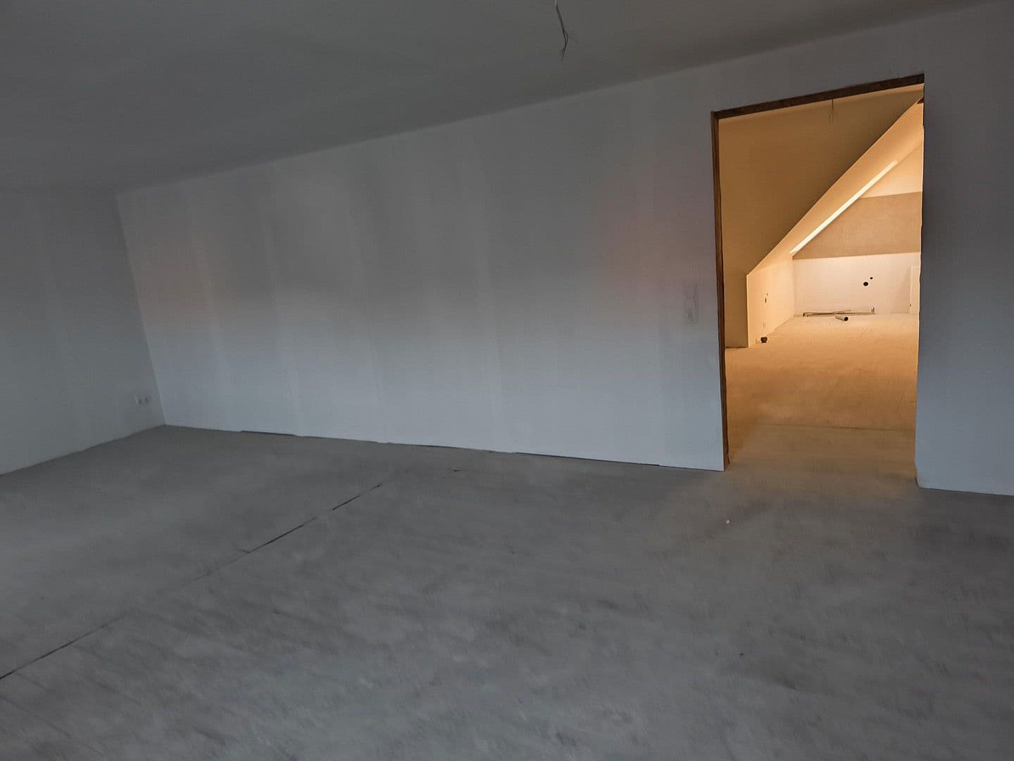 Prodej domu 330 m², pozemek 327 m², Leipzigerstraße 50, Doberlug-Kirchhain, Braniborsko Prodej domu 330 m², pozemek 327 m², Leipzigerstraße 50, Doberlug-Kirchhain, Braniborsko