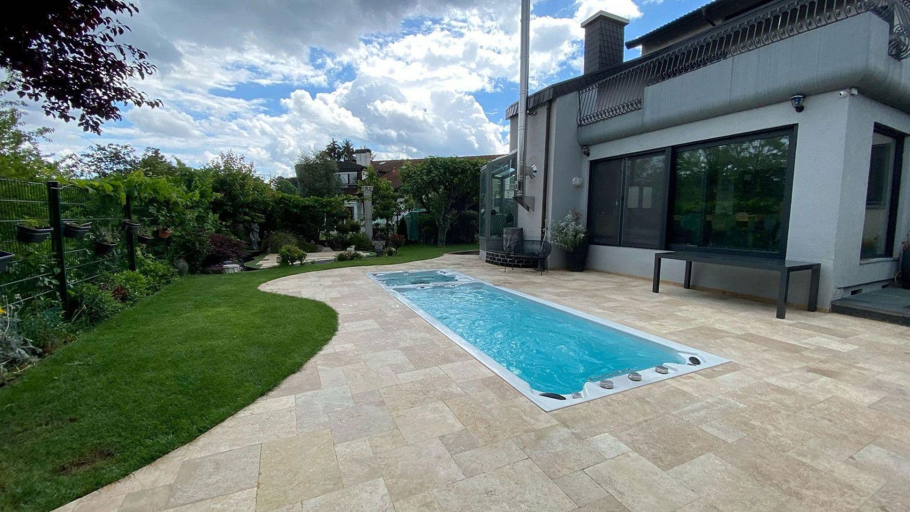 Prodej domu 253 m², pozemek 550 m², Karlsruhe, Bádensko-Württembersko Prodej domu 253 m², pozemek 550 m², Karlsruhe, Bádensko-Württembersko