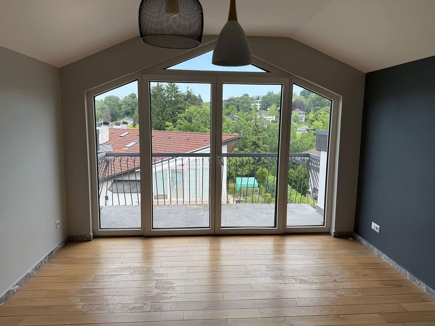 Prodej domu 253 m², pozemek 550 m², Karlsruhe, Bádensko-Württembersko Prodej domu 253 m², pozemek 550 m², Karlsruhe, Bádensko-Württembersko