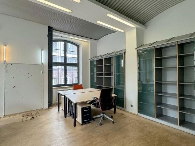 Pronájem kanceláře 165 m², Wassergasse 3, Berlin - Mitte, Berlín Pronájem kanceláře 165 m², Wassergasse 3, Berlin - Mitte, Berlín