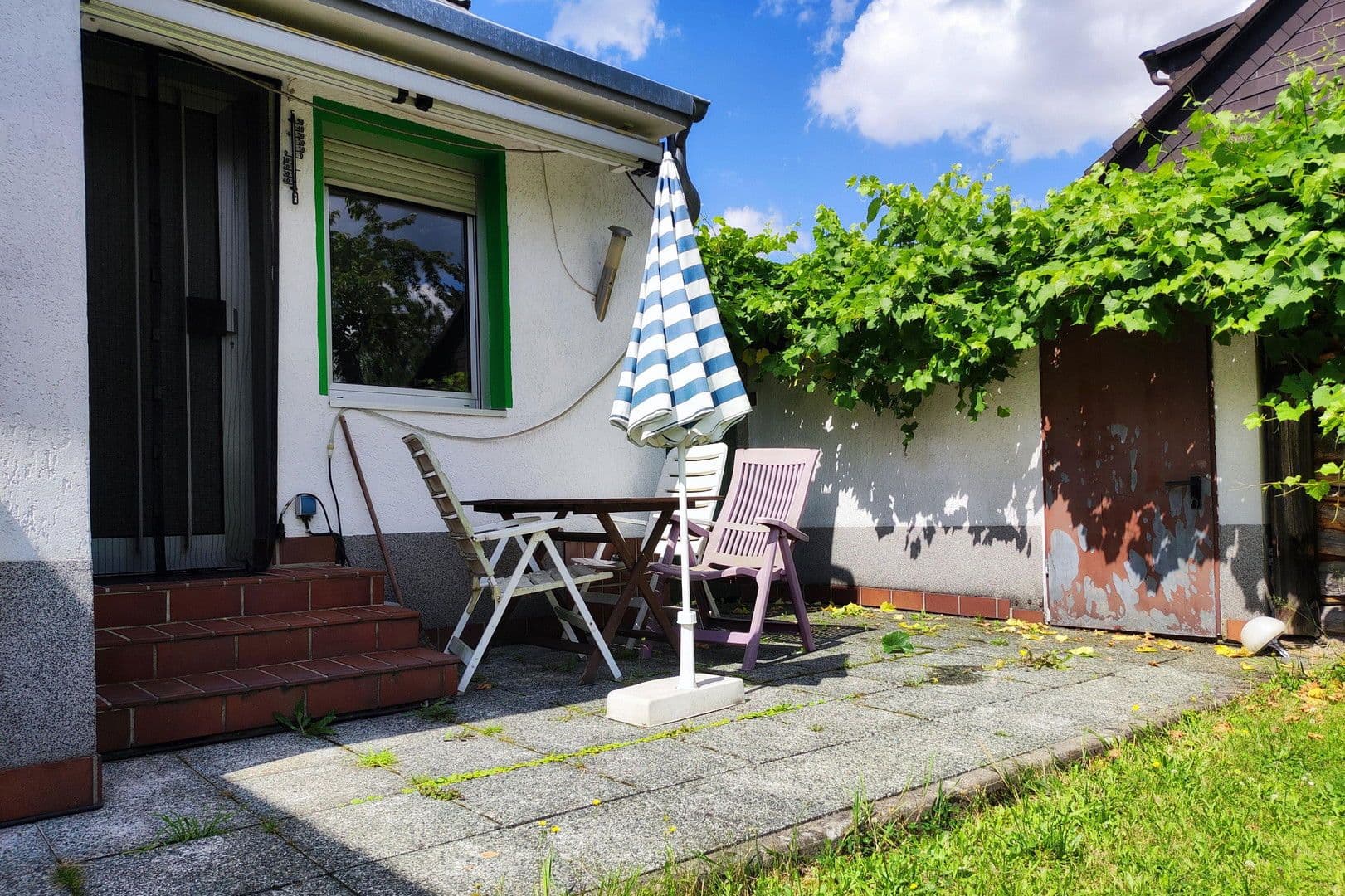 Prodej domu 147 m², pozemek 410 m², Fliederweg 8, Solingen, Severní Porýní-Vestfálsko Prodej domu 147 m², pozemek 410 m², Fliederweg 8, Solingen, Severní Porýní-Vestfálsko