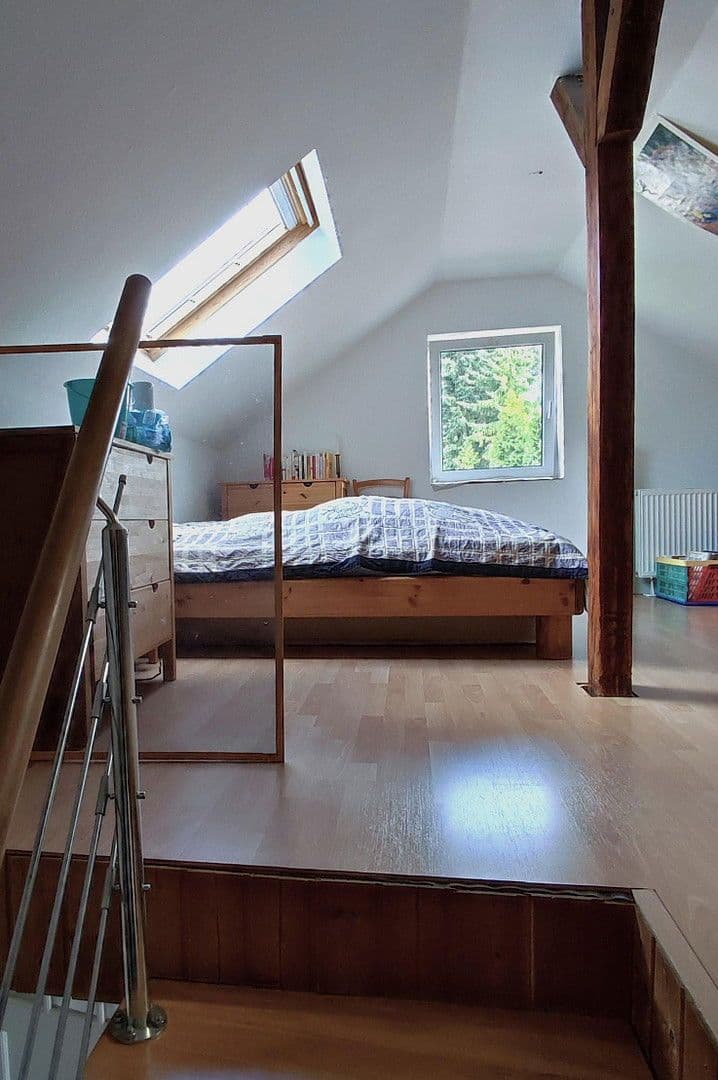 Prodej domu 147 m², pozemek 410 m², Fliederweg 8, Solingen, Severní Porýní-Vestfálsko Prodej domu 147 m², pozemek 410 m², Fliederweg 8, Solingen, Severní Porýní-Vestfálsko