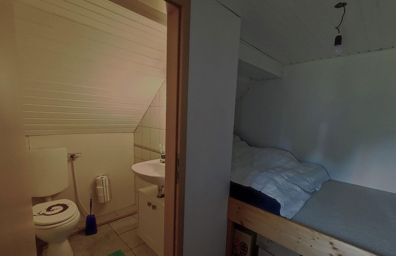 Prodej domu 147 m², pozemek 410 m², Fliederweg 8, Solingen, Severní Porýní-Vestfálsko Prodej domu 147 m², pozemek 410 m², Fliederweg 8, Solingen, Severní Porýní-Vestfálsko