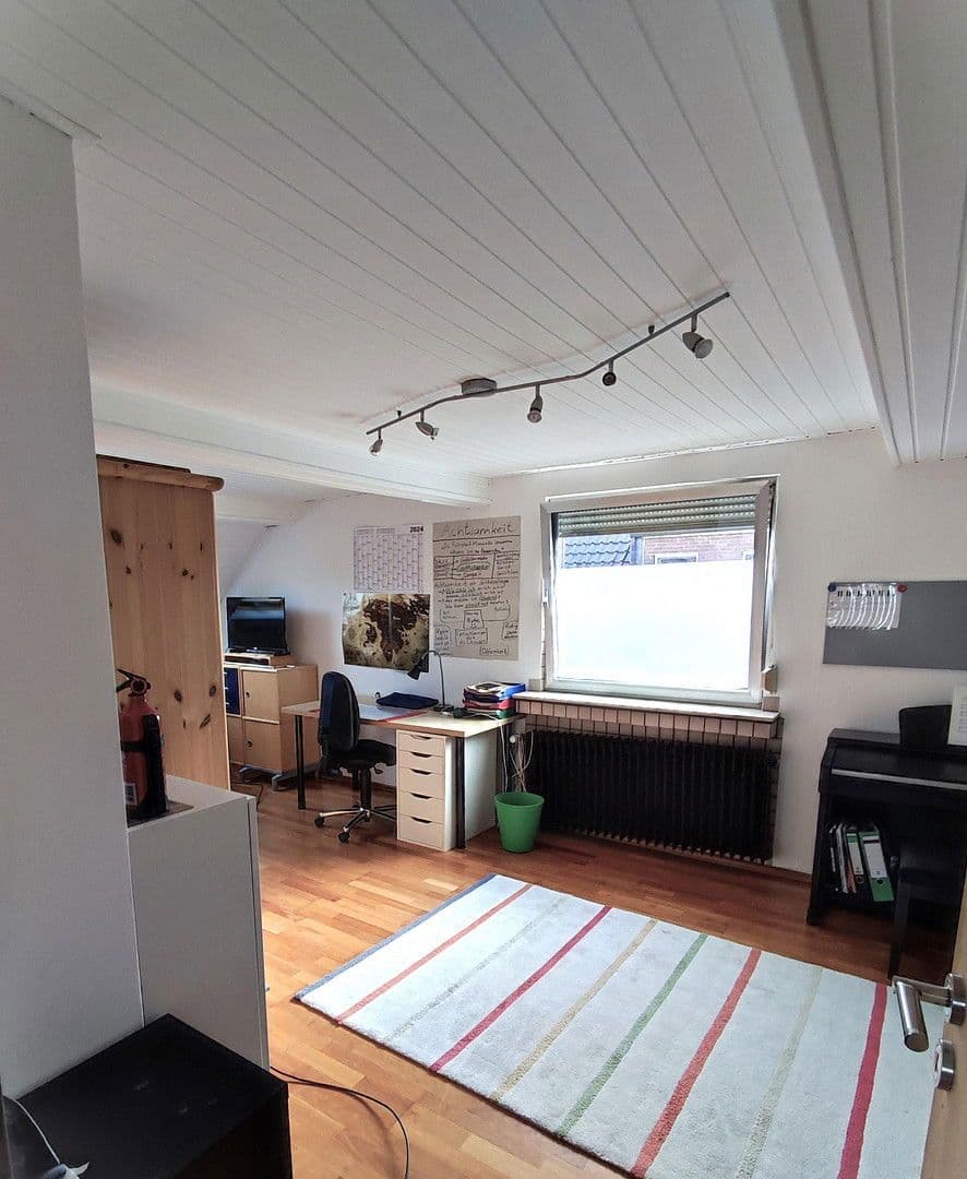 Prodej domu 147 m², pozemek 410 m², Fliederweg 8, Solingen, Severní Porýní-Vestfálsko Prodej domu 147 m², pozemek 410 m², Fliederweg 8, Solingen, Severní Porýní-Vestfálsko