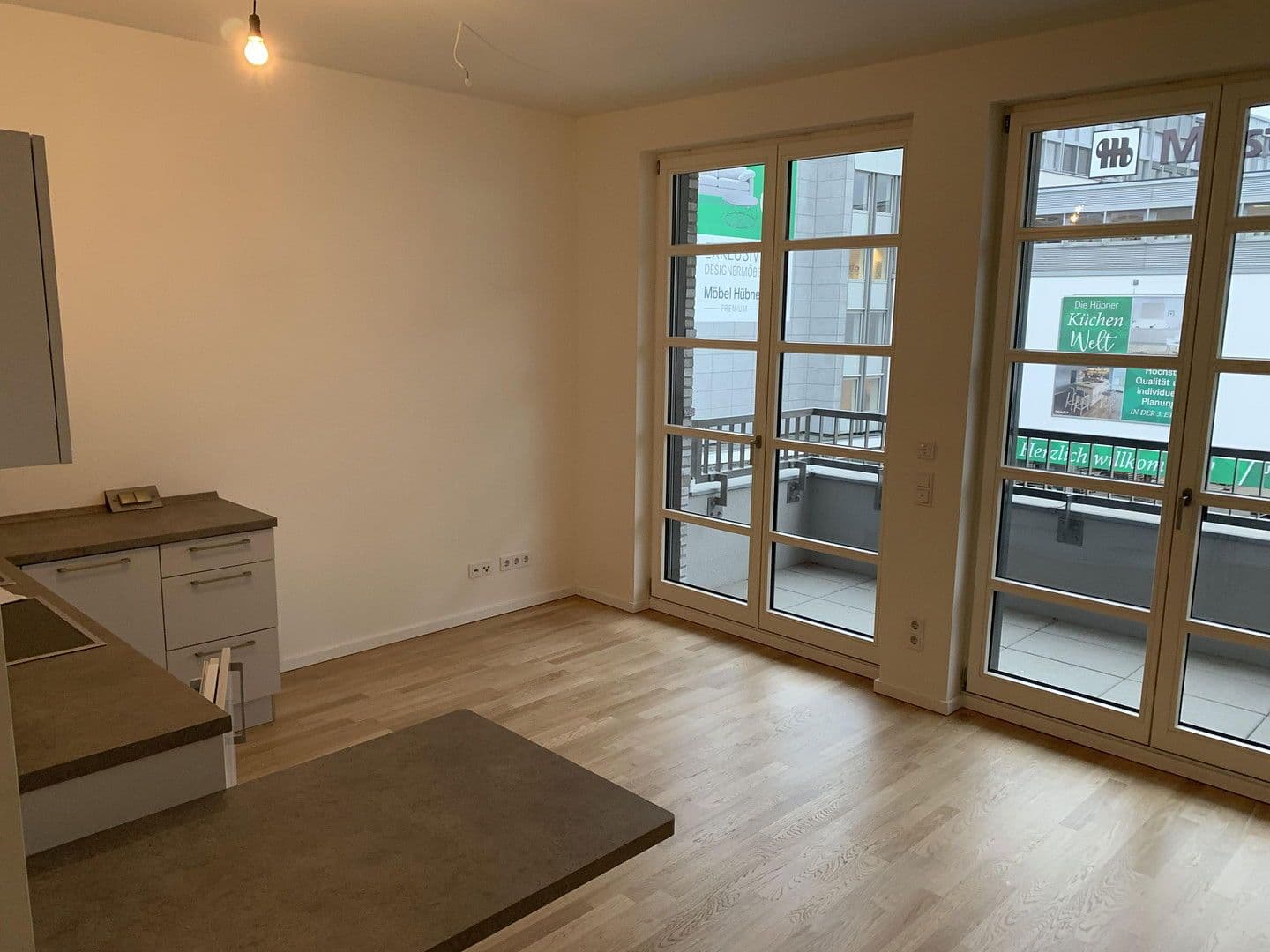 Pronájem bytu 1+1 28 m², Genthinerstr 46, Berlin, Berlín Pronájem bytu 1+1 28 m², Genthinerstr 46, Berlin, Berlín