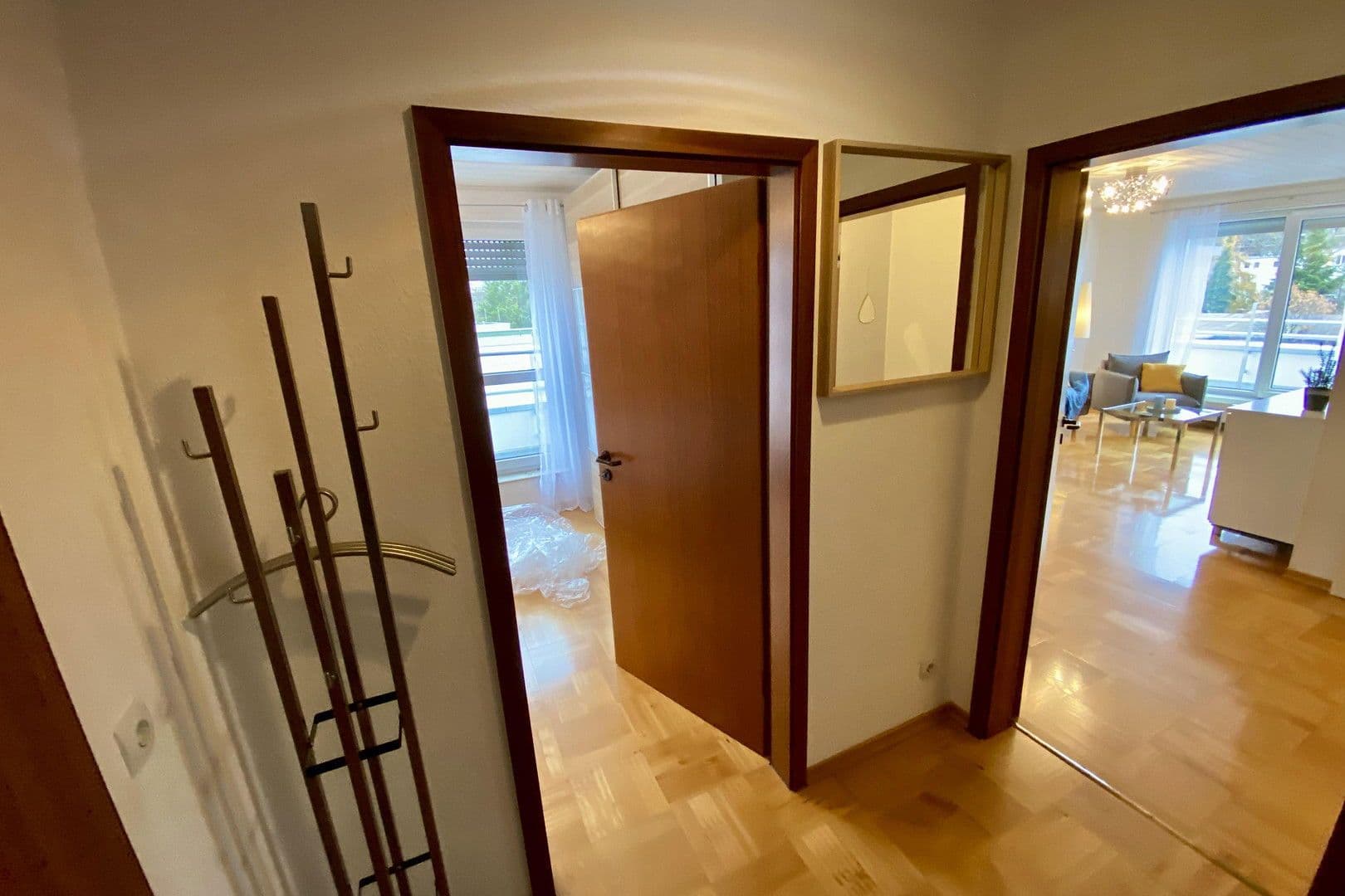 Pronájem bytu 2+1 68 m², Hohenstaufen Straße 10, Wiesbaden, Hessen Pronájem bytu 2+1 68 m², Hohenstaufen Straße 10, Wiesbaden, Hessen