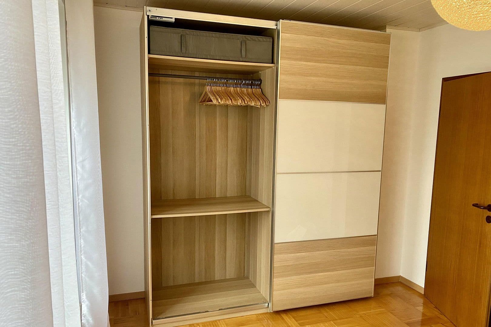 Pronájem bytu 2+1 68 m², Hohenstaufen Straße 10, Wiesbaden, Hessen Pronájem bytu 2+1 68 m², Hohenstaufen Straße 10, Wiesbaden, Hessen