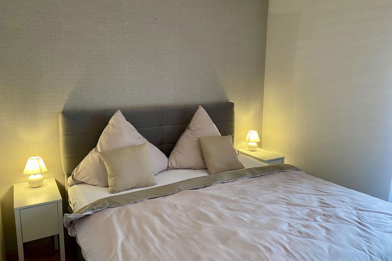 Pronájem bytu 2+1 68 m², Hohenstaufen Straße 10, Wiesbaden, Hessen Pronájem bytu 2+1 68 m², Hohenstaufen Straße 10, Wiesbaden, Hessen