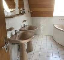 Pronájem bytu 4+1 94 m², Bahraer Straße 14, Hirschstein, Sasko Pronájem bytu 4+1 94 m², Bahraer Straße 14, Hirschstein, Sasko