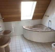 Pronájem bytu 4+1 94 m², Bahraer Straße 14, Hirschstein, Sasko Pronájem bytu 4+1 94 m², Bahraer Straße 14, Hirschstein, Sasko