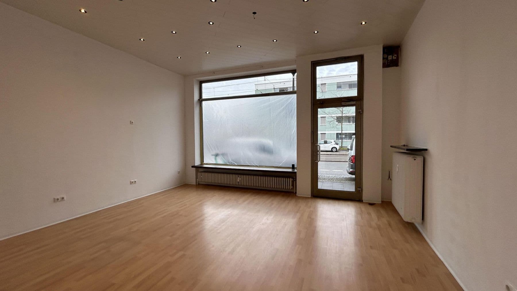 Prodej nebytového prostoru 57 m², Friedberger Str. 152, Augsburg, Bavorsko Prodej nebytového prostoru 57 m², Friedberger Str. 152, Augsburg, Bavorsko