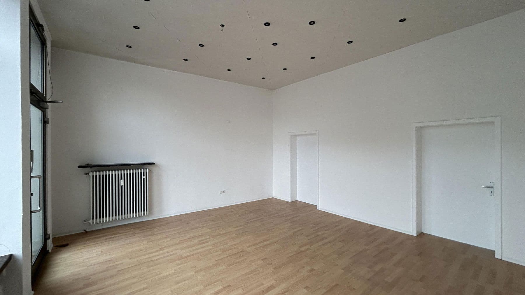 Prodej nebytového prostoru 57 m², Friedberger Str. 152, Augsburg, Bavorsko Prodej nebytového prostoru 57 m², Friedberger Str. 152, Augsburg, Bavorsko