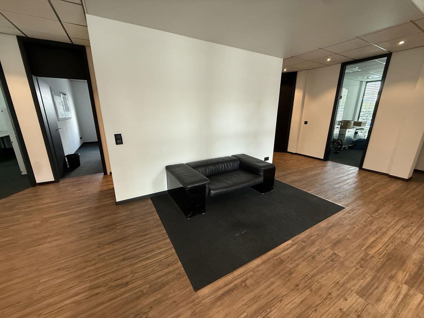 Pronájem kanceláře 140 m², Daimlerring 6D, Hildesheim, Dolní Sasko Pronájem kanceláře 140 m², Daimlerring 6D, Hildesheim, Dolní Sasko