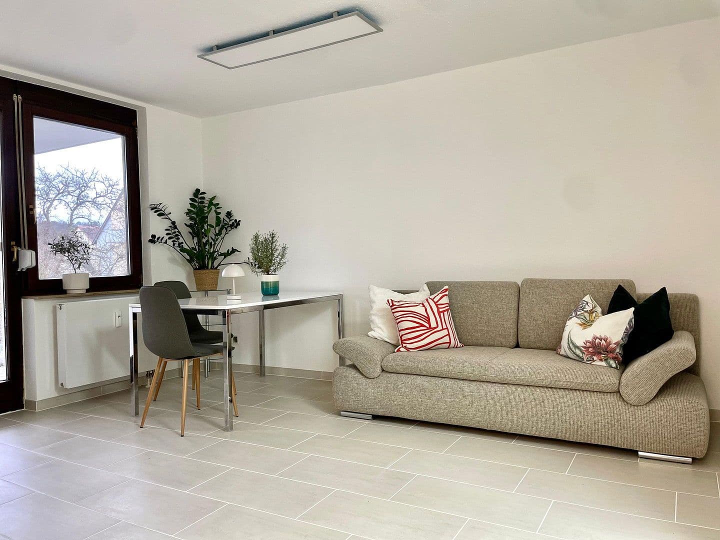 Pronájem bytu 2+kk 45 m², Hauptstraße, Stuttgart, Bádensko-Württembersko Pronájem bytu 2+kk 45 m², Hauptstraße, Stuttgart, Bádensko-Württembersko