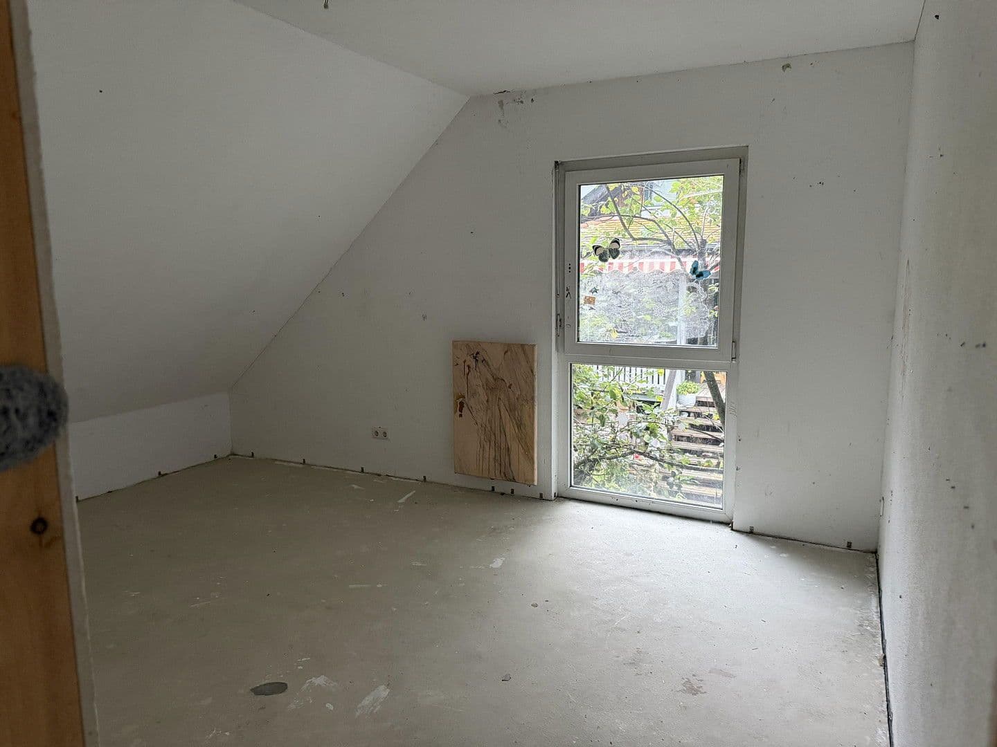 Prodej domu 150 m², pozemek 730 m², Schechingen, Bádensko-Württembersko Prodej domu 150 m², pozemek 730 m², Schechingen, Bádensko-Württembersko