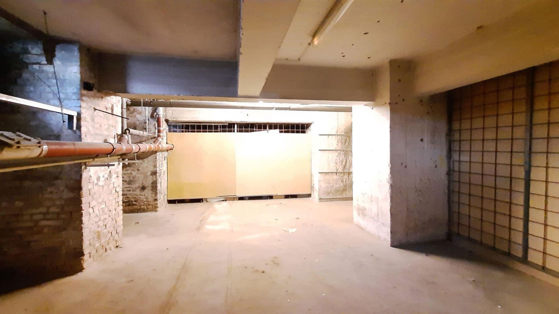 Pronájem nebytového prostoru 42 m², Niemetzstr.47-49, Berlin, Berlín Pronájem nebytového prostoru 42 m², Niemetzstr.47-49, Berlin, Berlín