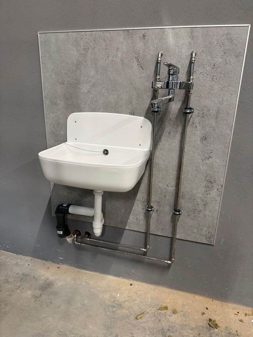 Pronájem nebytového prostoru 1.366 m², Dohna, Sasko Pronájem nebytového prostoru 1.366 m², Dohna, Sasko