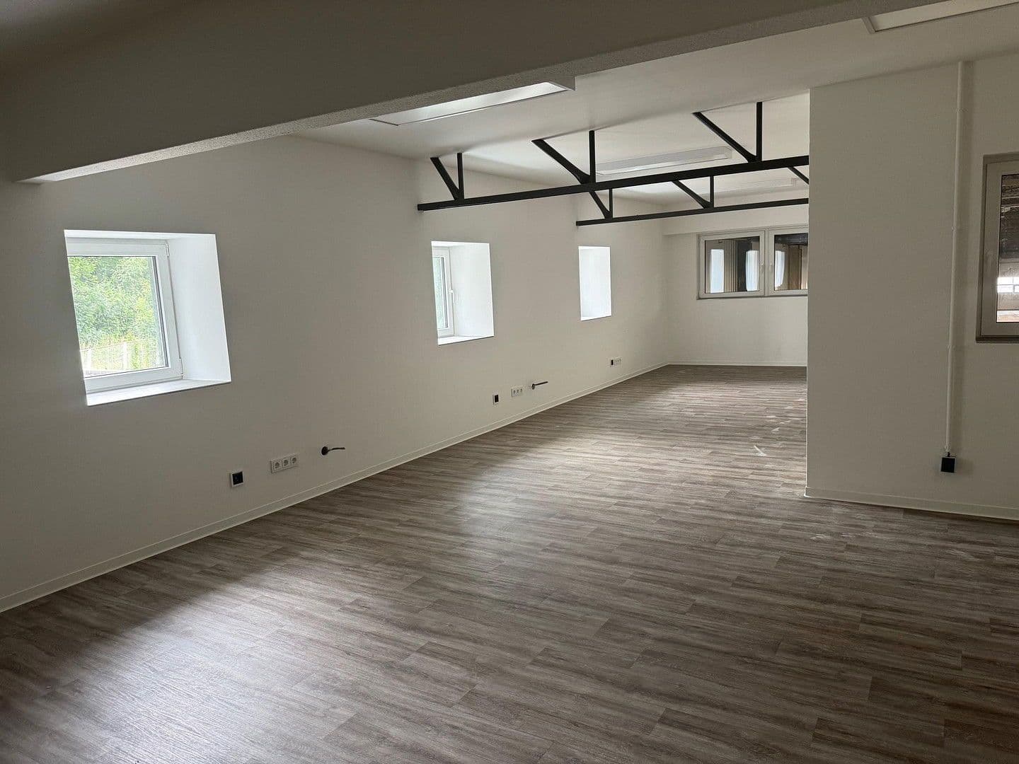 Pronájem nebytového prostoru 1.366 m², Dohna, Sasko Pronájem nebytového prostoru 1.366 m², Dohna, Sasko