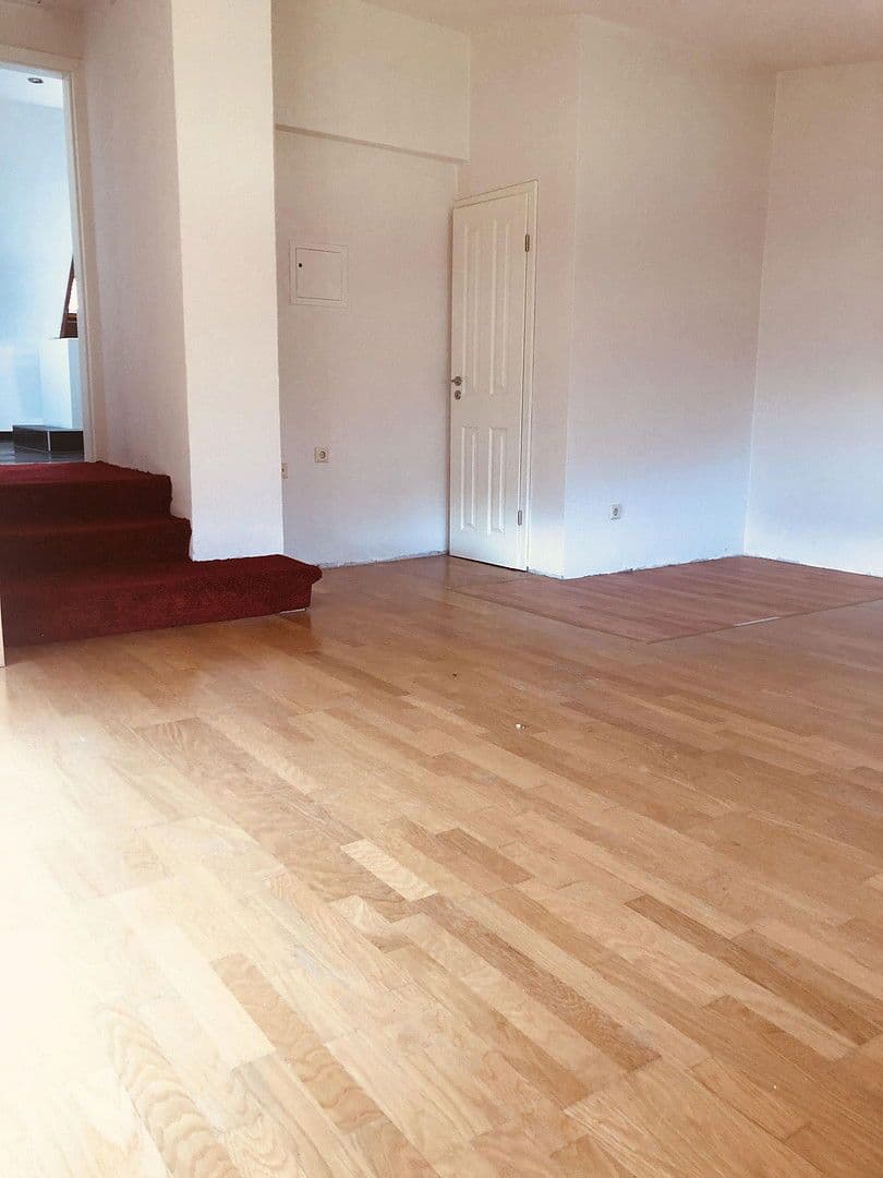 Prodej domu 138 m², pozemek 544 m², Ostfildern, Bádensko-Württembersko Prodej domu 138 m², pozemek 544 m², Ostfildern, Bádensko-Württembersko