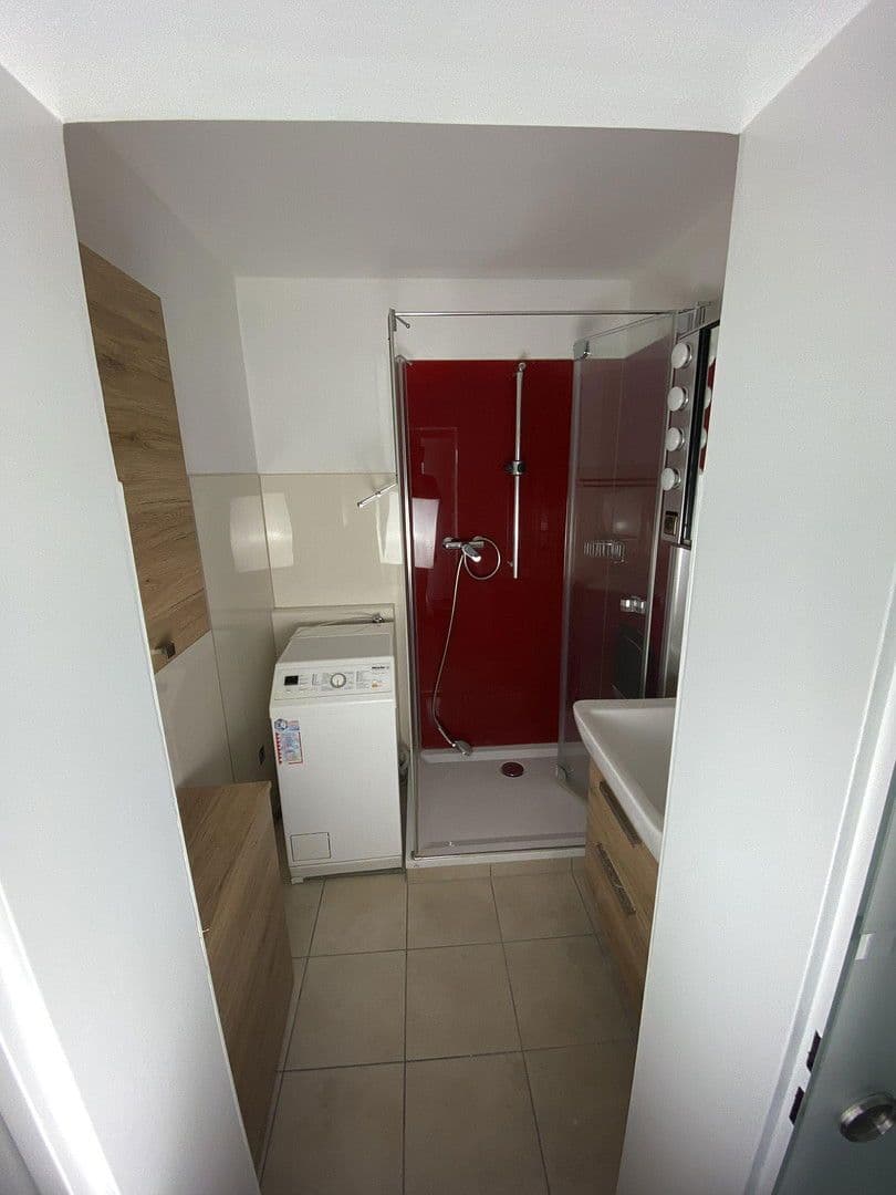 Pronájem bytu 3+1 66 m², Tannenstraße 1, Röthenbach an der Pegnitz, Bavorsko Pronájem bytu 3+1 66 m², Tannenstraße 1, Röthenbach an der Pegnitz, Bavorsko