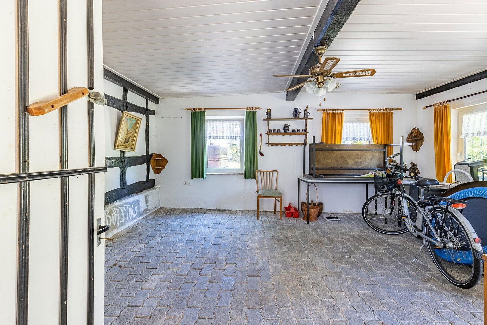 Prodej domu 232 m², pozemek 1.554 m², Schmittstr. 51, Bonn, Severní Porýní-Vestfálsko Prodej domu 232 m², pozemek 1.554 m², Schmittstr. 51, Bonn, Severní Porýní-Vestfálsko