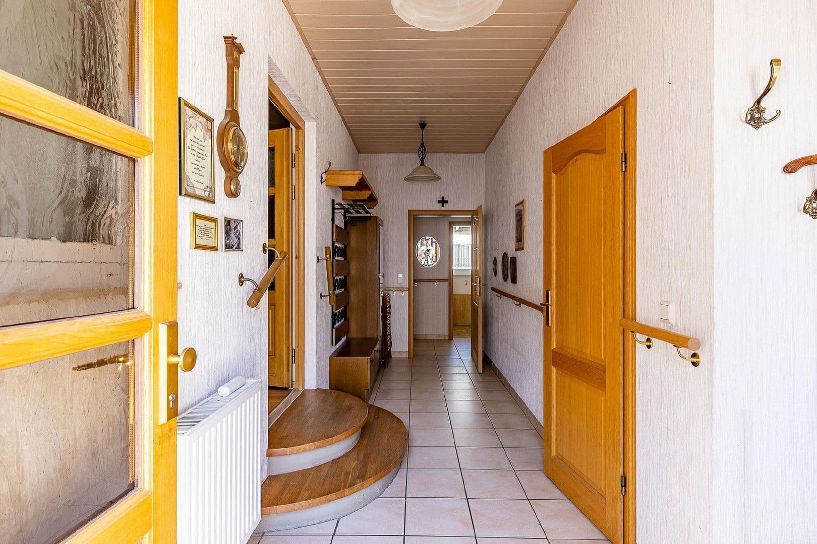 Prodej domu 232 m², pozemek 1.554 m², Schmittstr. 51, Bonn, Severní Porýní-Vestfálsko Prodej domu 232 m², pozemek 1.554 m², Schmittstr. 51, Bonn, Severní Porýní-Vestfálsko