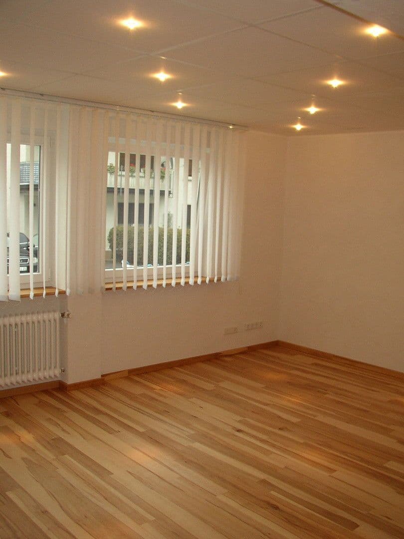 Pronájem kanceláře 92 m², Attendorn, Severní Porýní-Vestfálsko Pronájem kanceláře 92 m², Attendorn, Severní Porýní-Vestfálsko