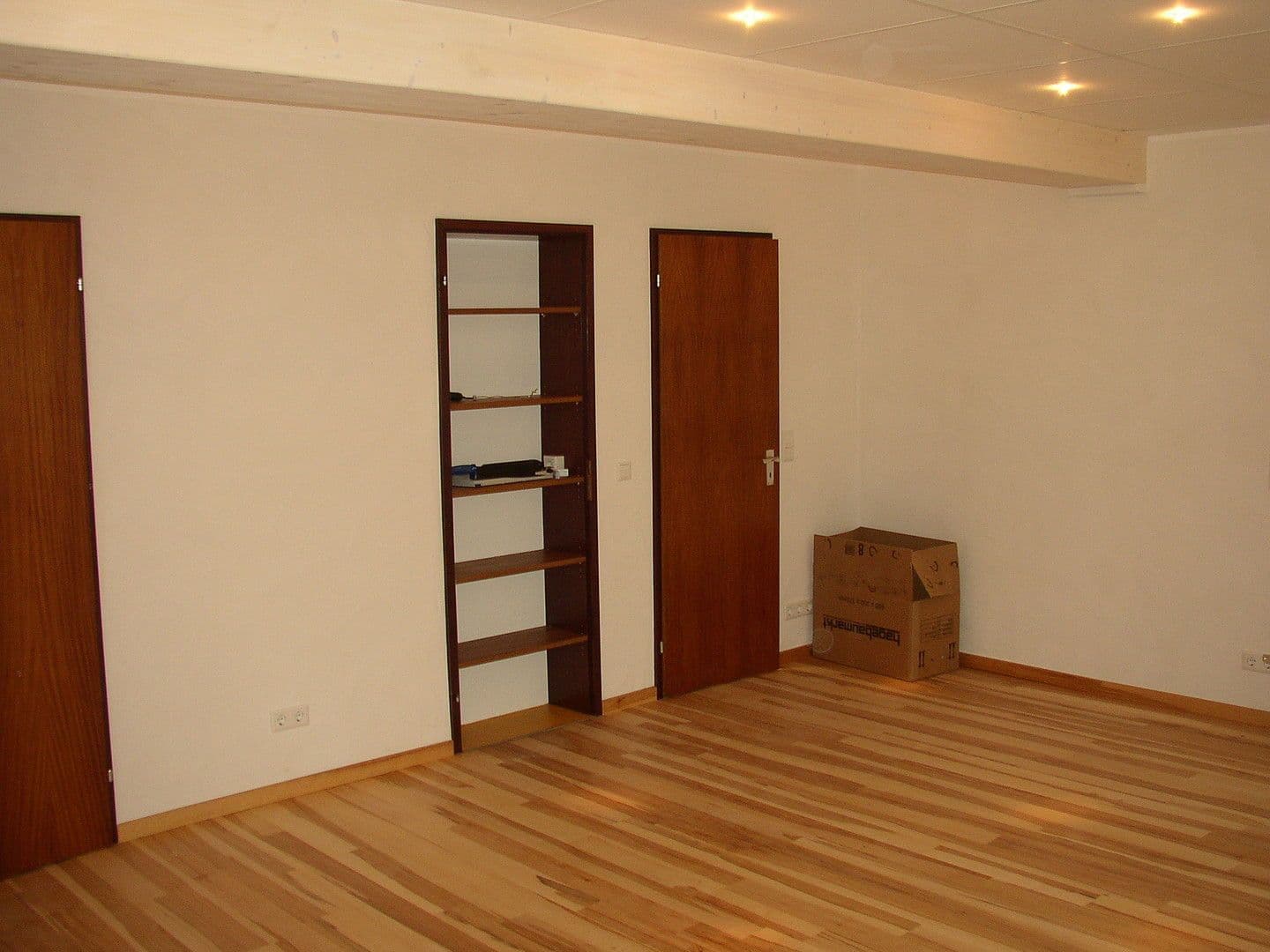 Pronájem kanceláře 92 m², Attendorn, Severní Porýní-Vestfálsko Pronájem kanceláře 92 m², Attendorn, Severní Porýní-Vestfálsko