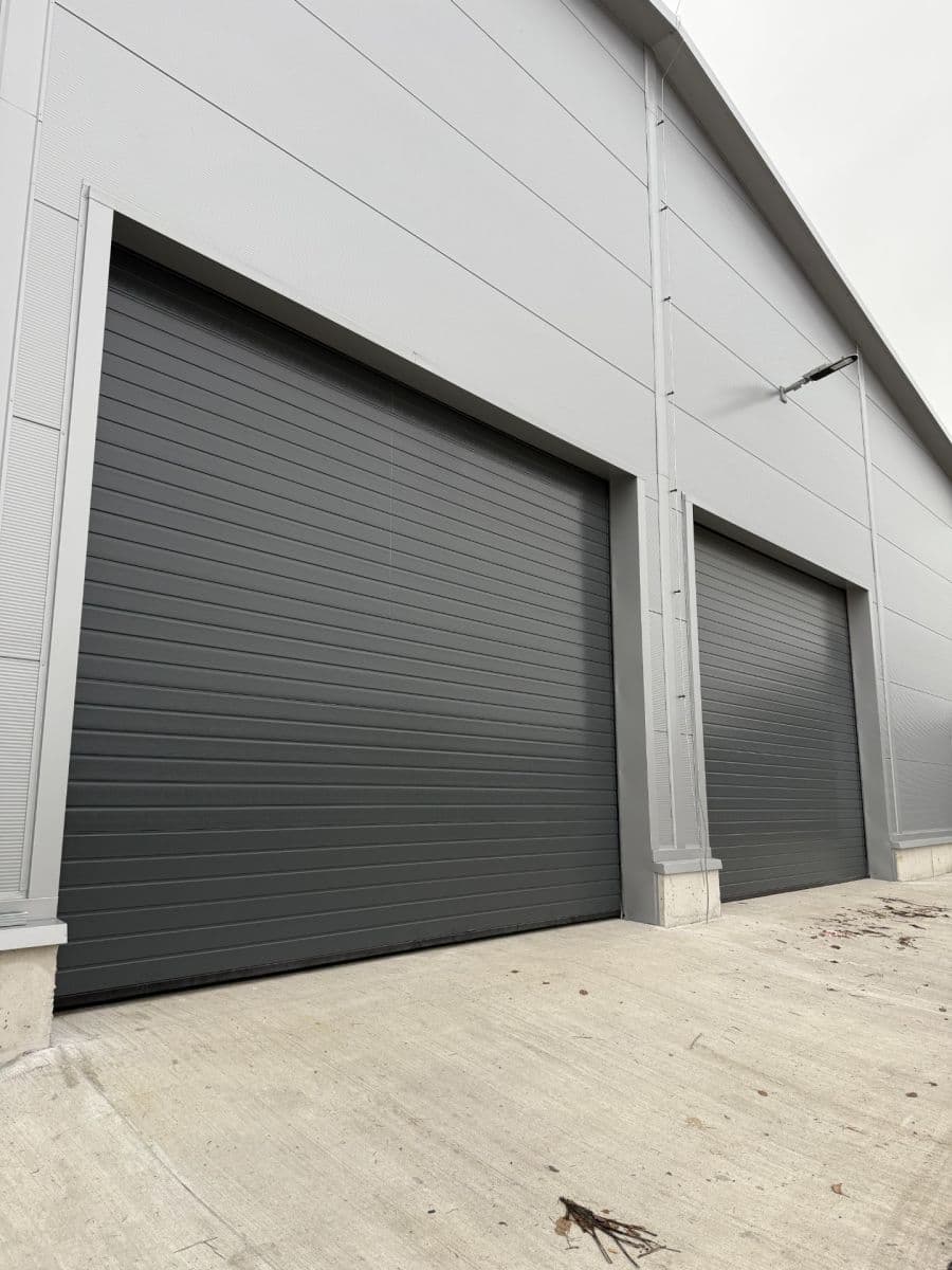 Pronájem nebytového prostoru 998 m², Tlustice, Středočeský kraj Pronájem nebytového prostoru 998 m², Tlustice, Středočeský kraj