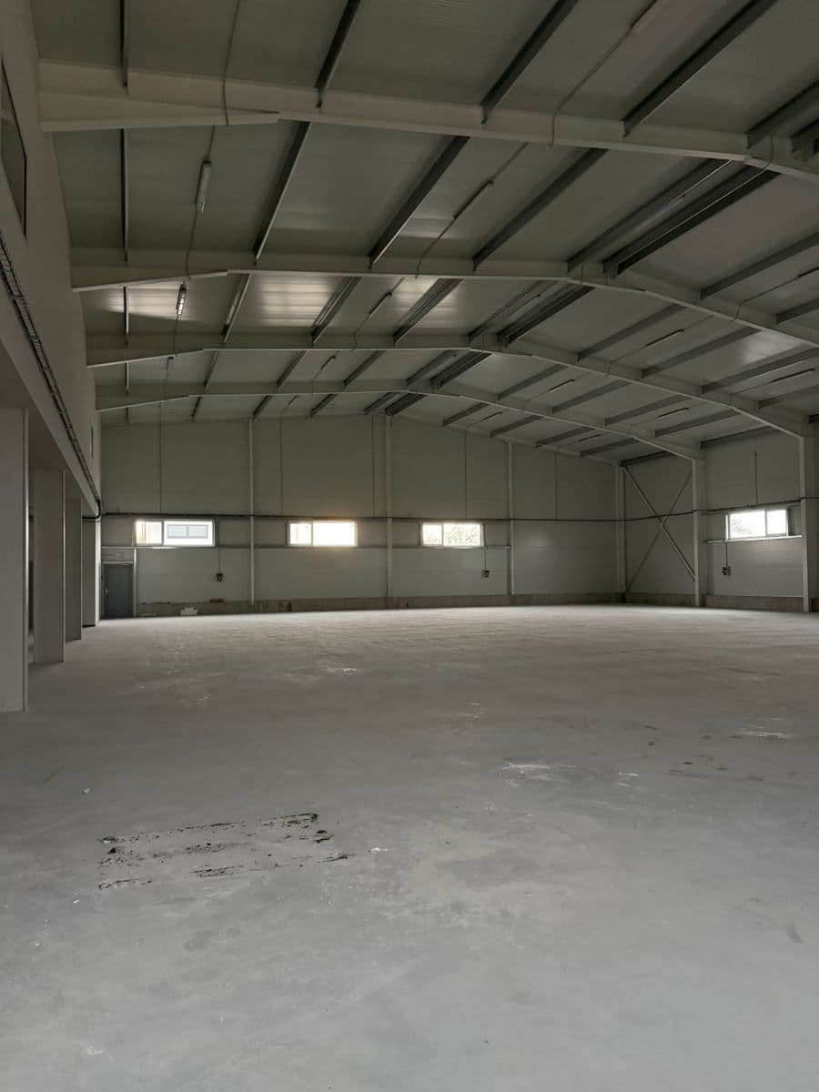 Pronájem nebytového prostoru 998 m², Tlustice, Středočeský kraj Pronájem nebytového prostoru 998 m², Tlustice, Středočeský kraj