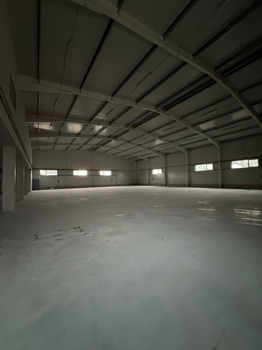 Pronájem nebytového prostoru 998 m², Tlustice, Středočeský kraj Pronájem nebytového prostoru 998 m², Tlustice, Středočeský kraj