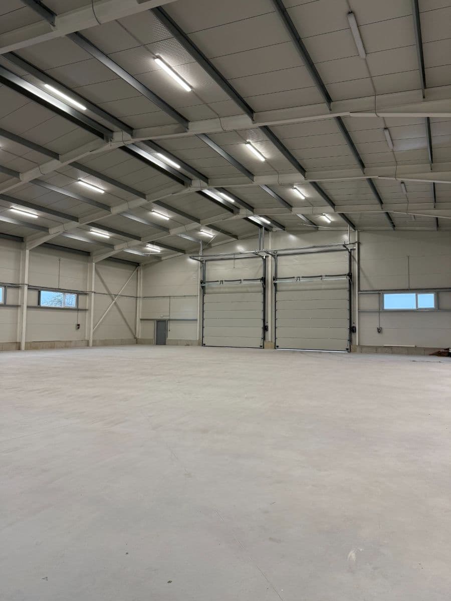 Pronájem nebytového prostoru 998 m², Tlustice, Středočeský kraj Pronájem nebytového prostoru 998 m², Tlustice, Středočeský kraj