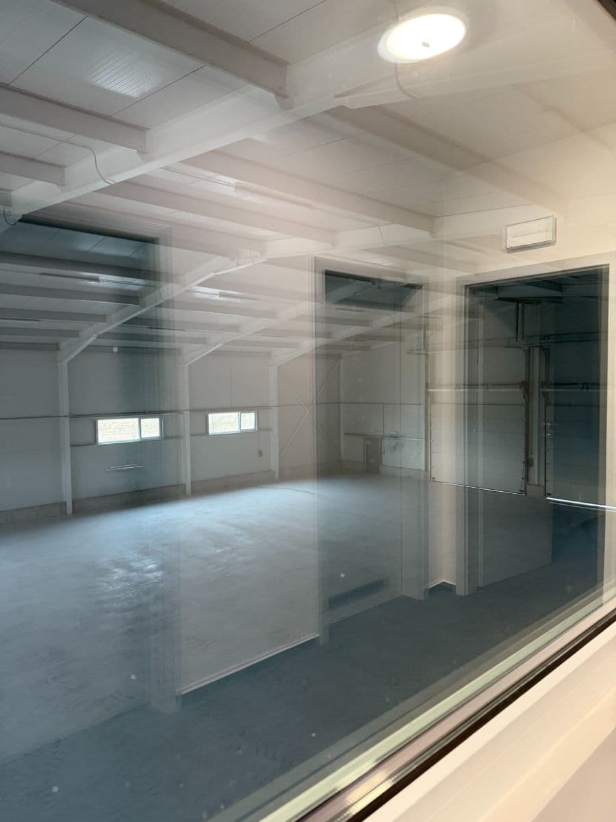 Pronájem nebytového prostoru 998 m², Tlustice, Středočeský kraj Pronájem nebytového prostoru 998 m², Tlustice, Středočeský kraj