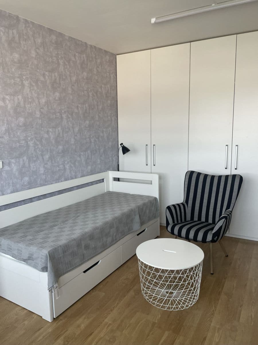Pronájem bytu 1+kk 33 m², Nademlejnská, Praha, Praha Pronájem bytu 1+kk 33 m², Nademlejnská, Praha, Praha