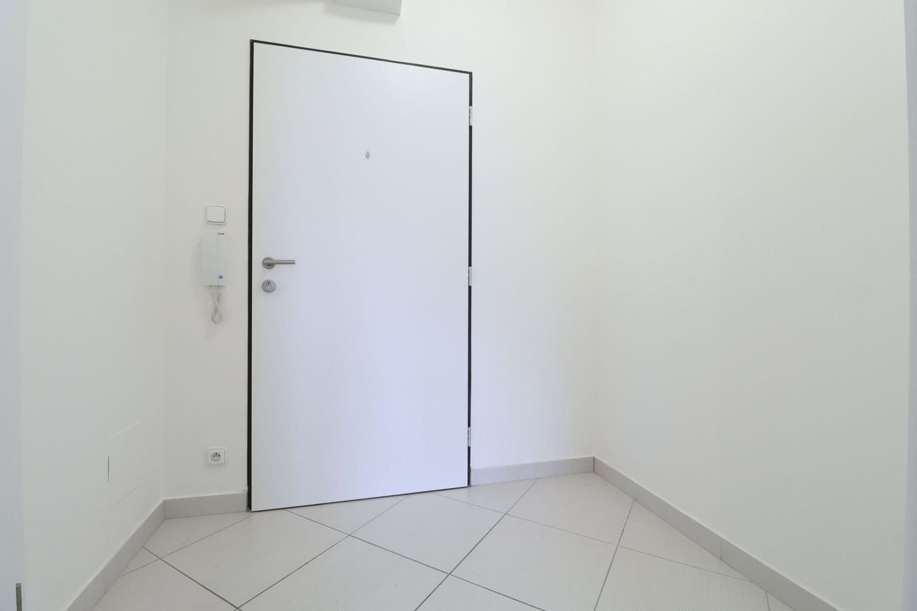 Pronájem bytu 1+kk 32 m², Makedonská, Praha, Praha Pronájem bytu 1+kk 32 m², Makedonská, Praha, Praha