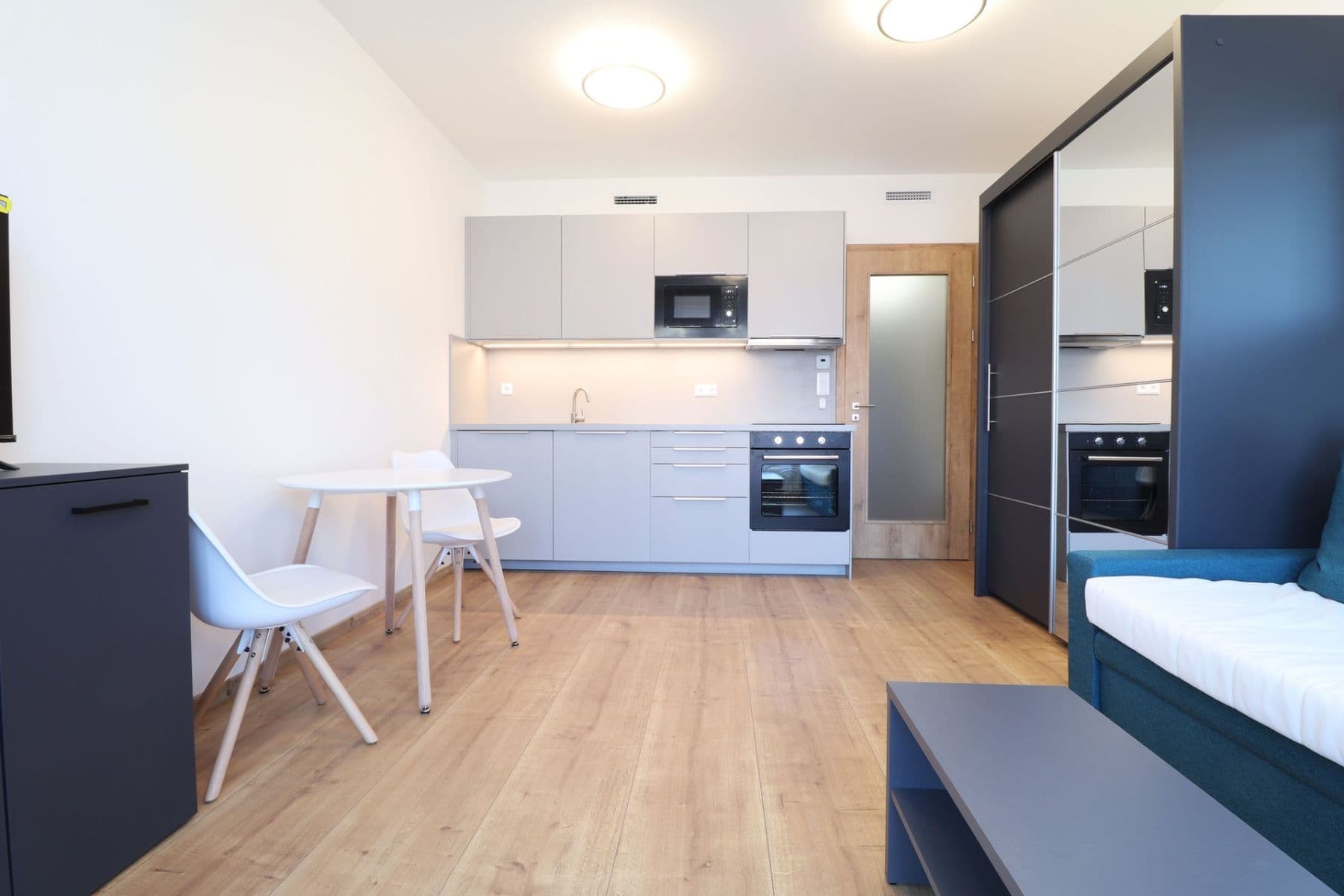 Pronájem bytu 1+kk 28 m², Stejnosměrná, Praha, Praha Pronájem bytu 1+kk 28 m², Stejnosměrná, Praha, Praha