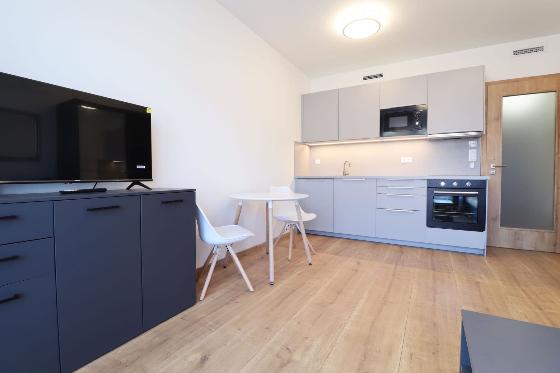 Pronájem bytu 1+kk 28 m², Stejnosměrná, Praha, Praha Pronájem bytu 1+kk 28 m², Stejnosměrná, Praha, Praha