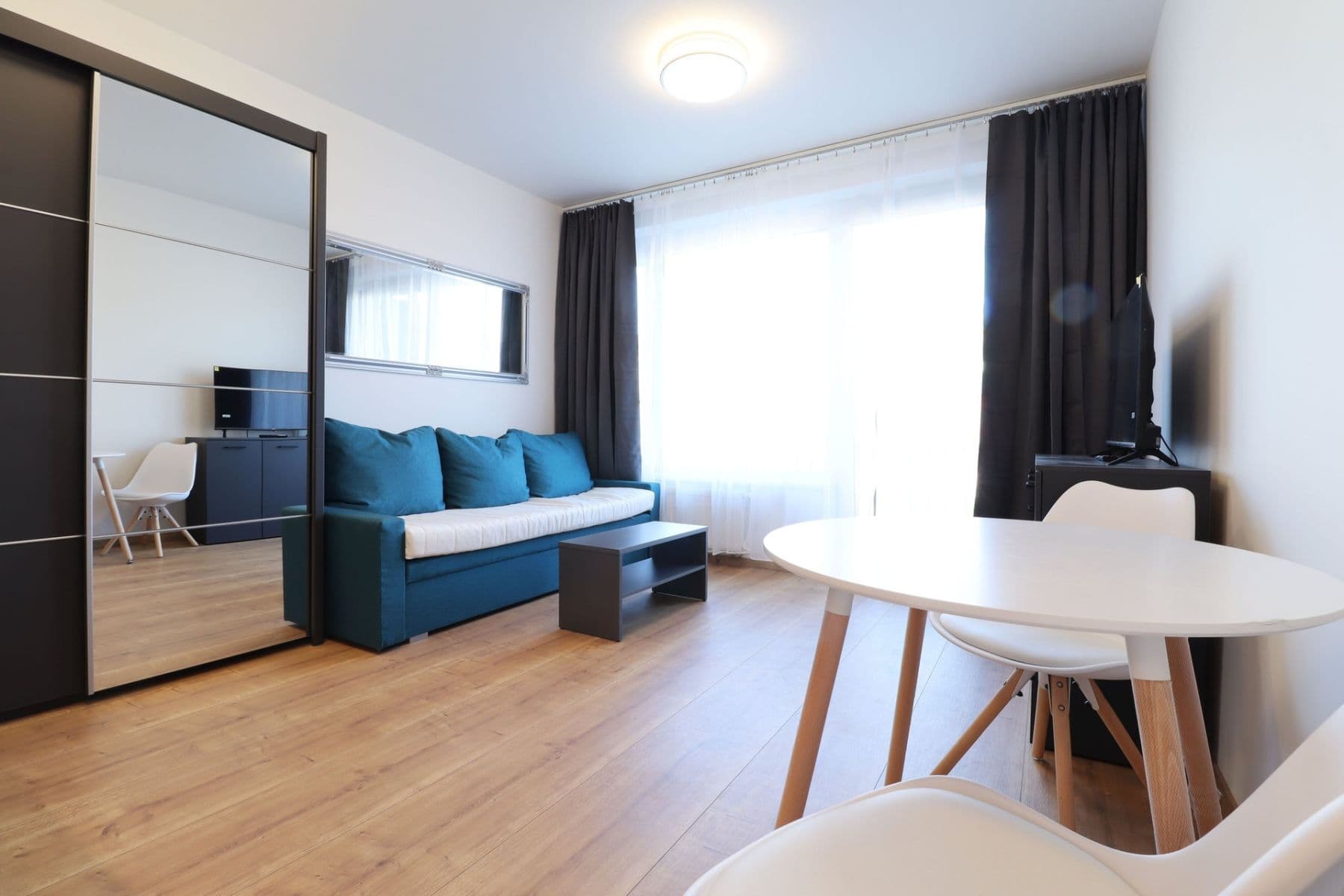 Pronájem bytu 1+kk 28 m², Stejnosměrná, Praha, Praha Pronájem bytu 1+kk 28 m², Stejnosměrná, Praha, Praha