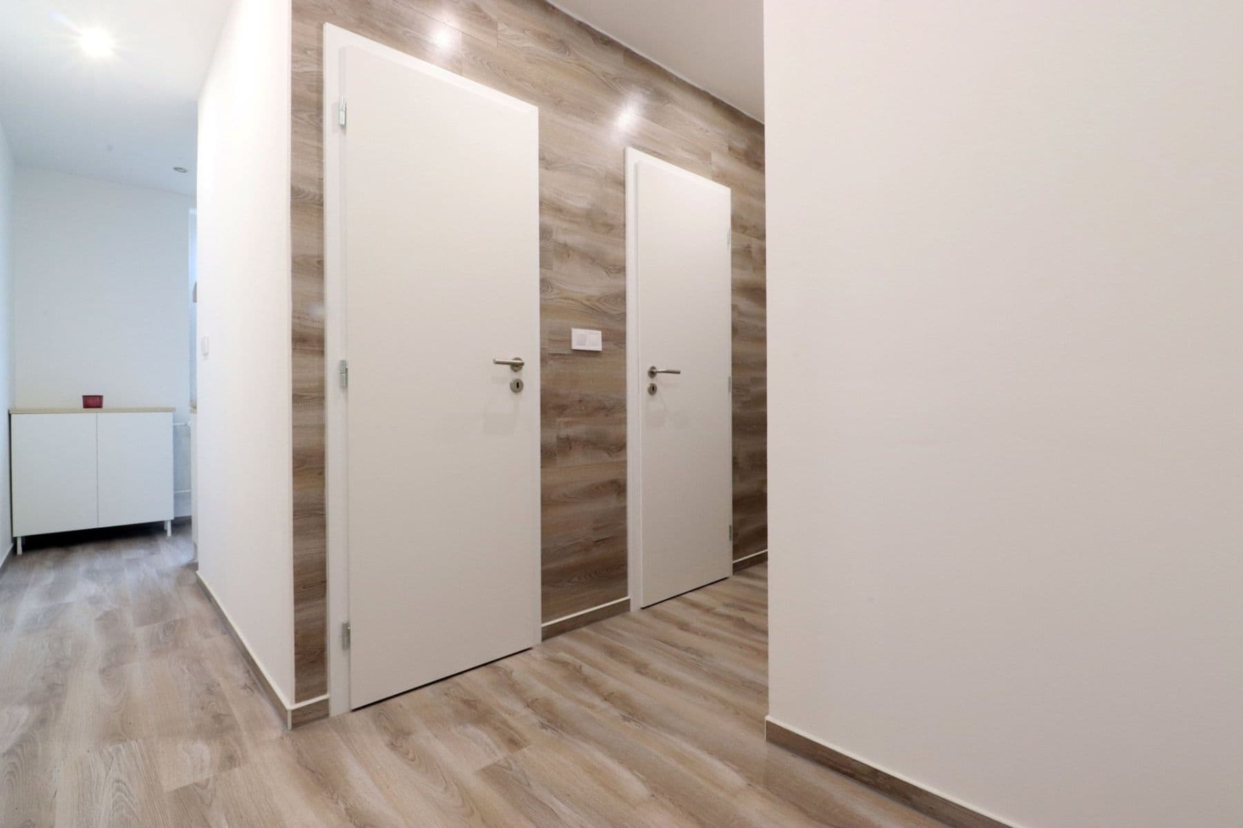 Pronájem bytu 2+1 53 m², Průběžná, Milovice, Středočeský kraj Pronájem bytu 2+1 53 m², Průběžná, Milovice, Středočeský kraj