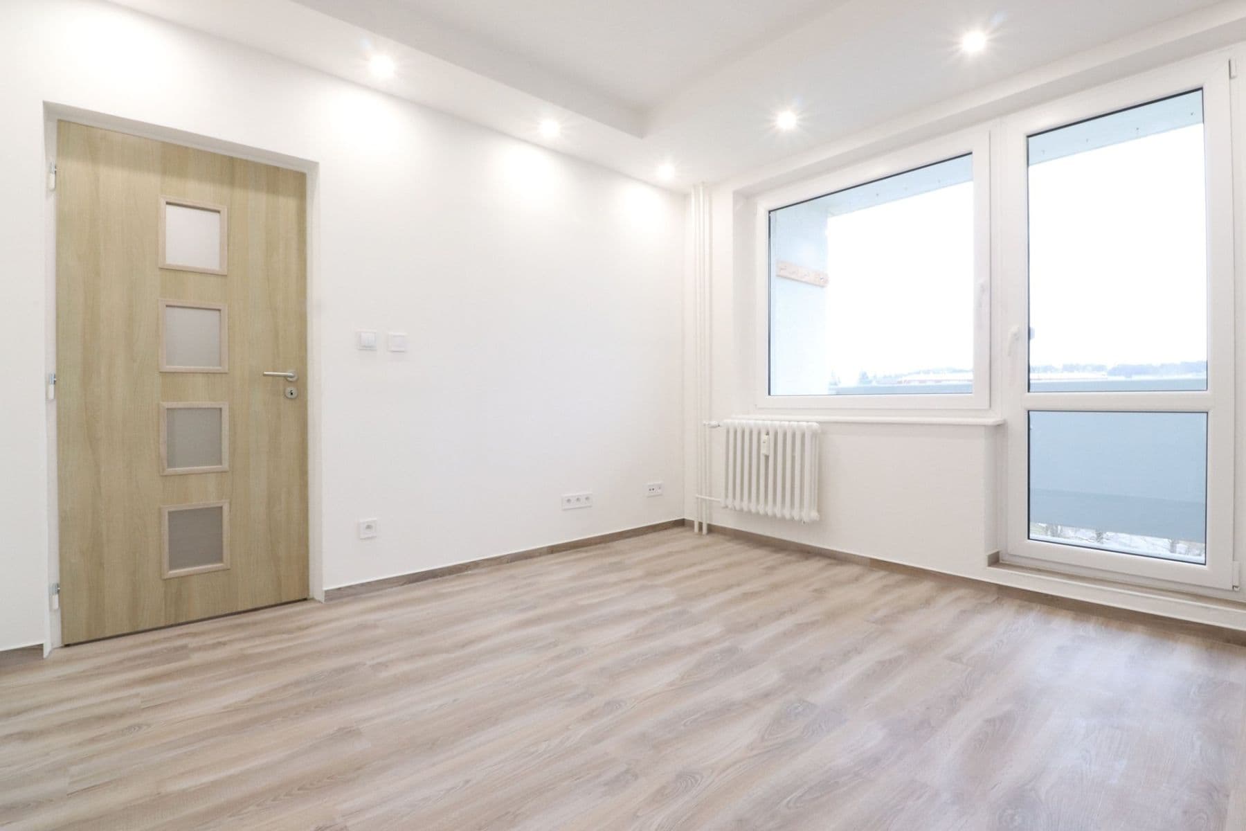 Pronájem bytu 2+1 53 m², Průběžná, Milovice, Středočeský kraj Pronájem bytu 2+1 53 m², Průběžná, Milovice, Středočeský kraj
