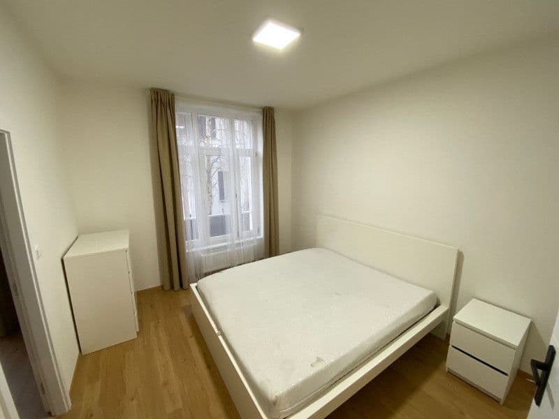 Pronájem bytu 64 m², K Zámku, Praha, Praha Pronájem bytu 64 m², K Zámku, Praha, Praha